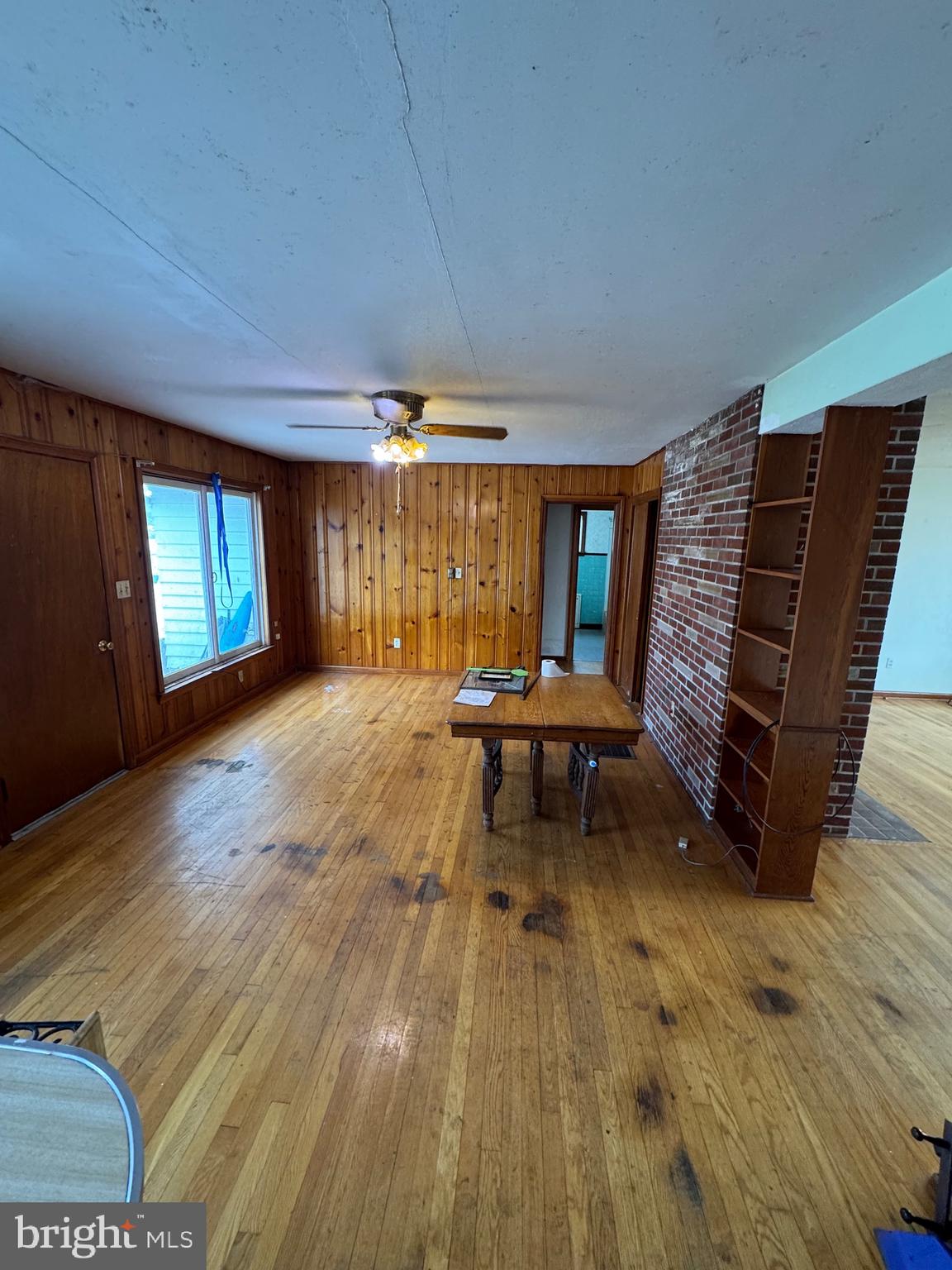 BRYAN FIELD - Residential