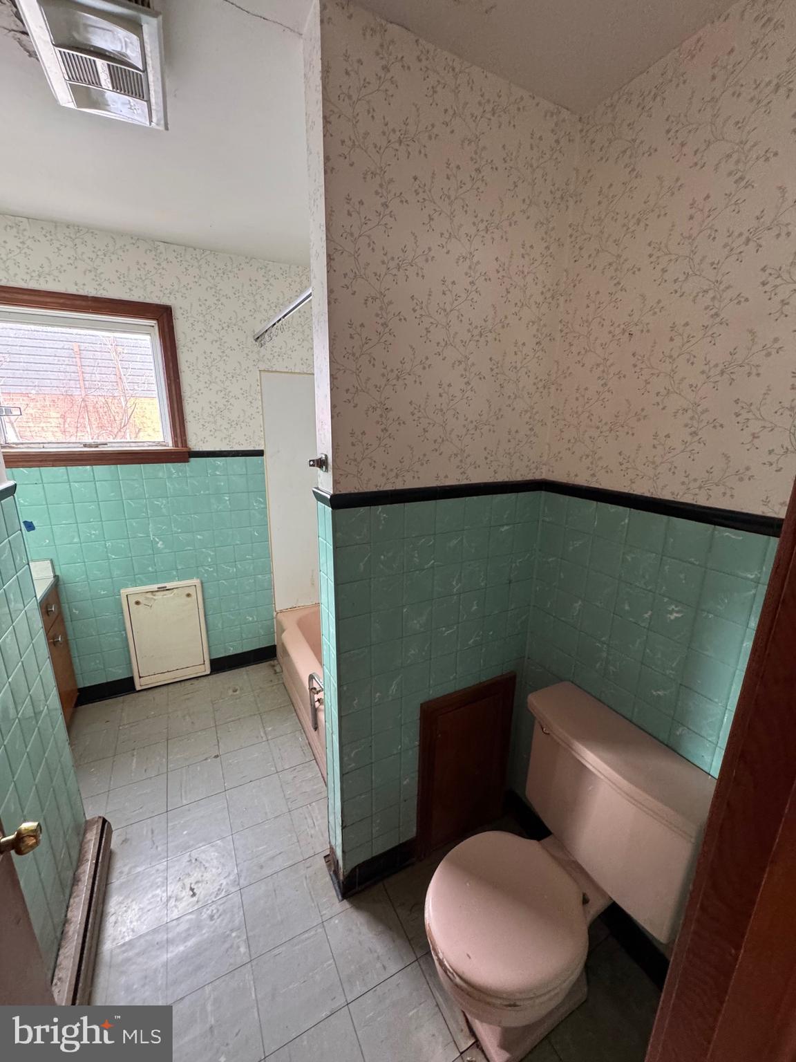 BRYAN FIELD - Residential