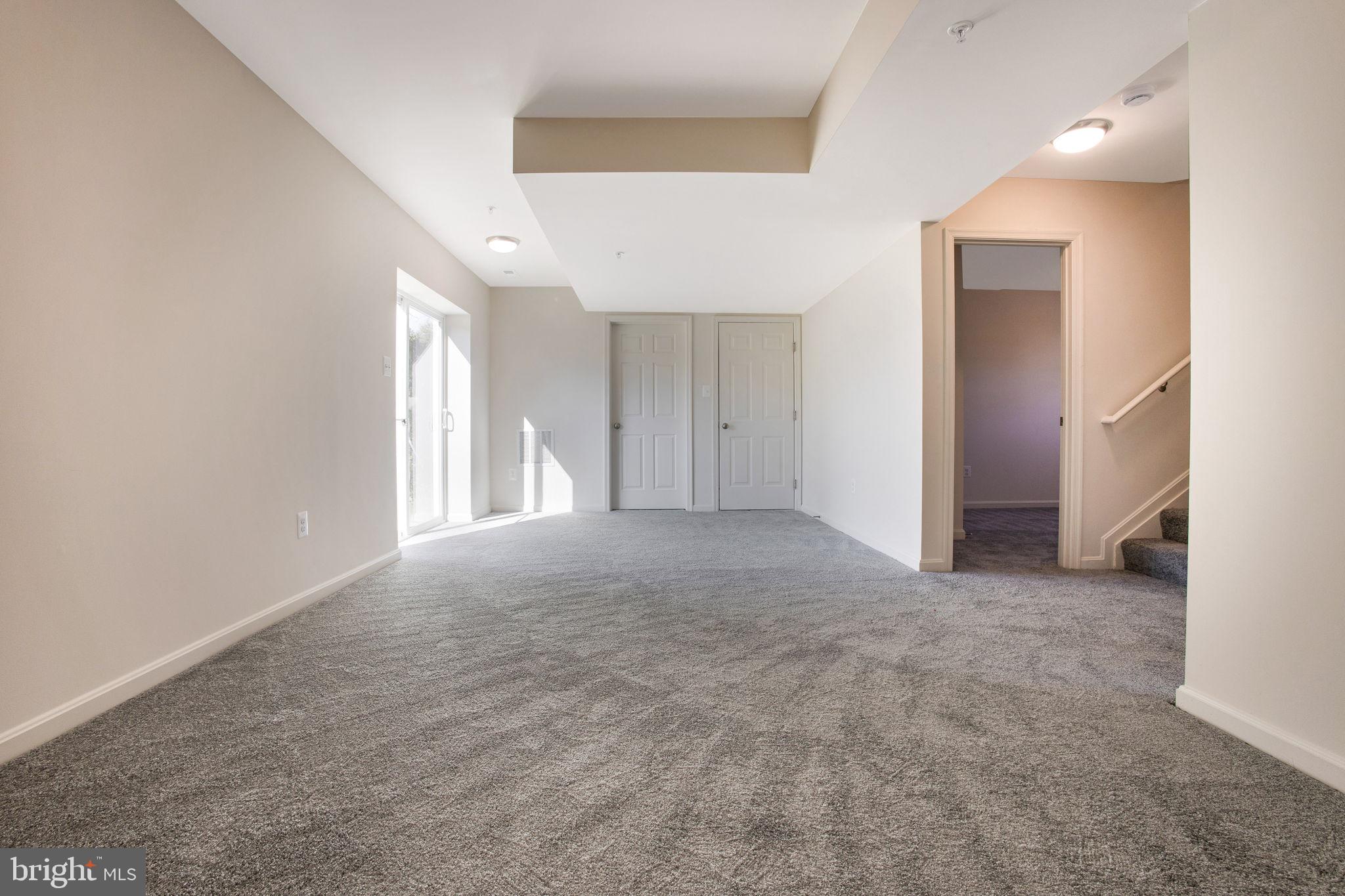 CATONSVILLE MANOR - Residential