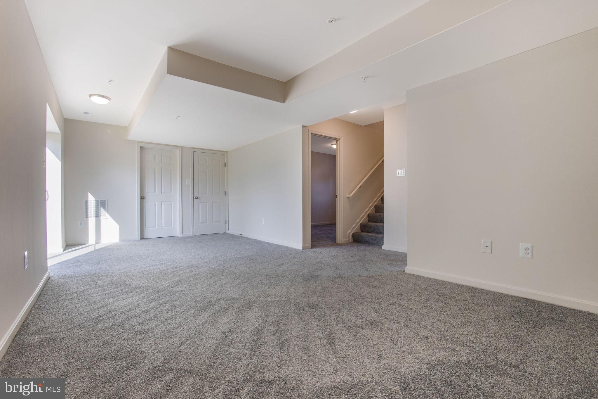 CATONSVILLE MANOR - Residential