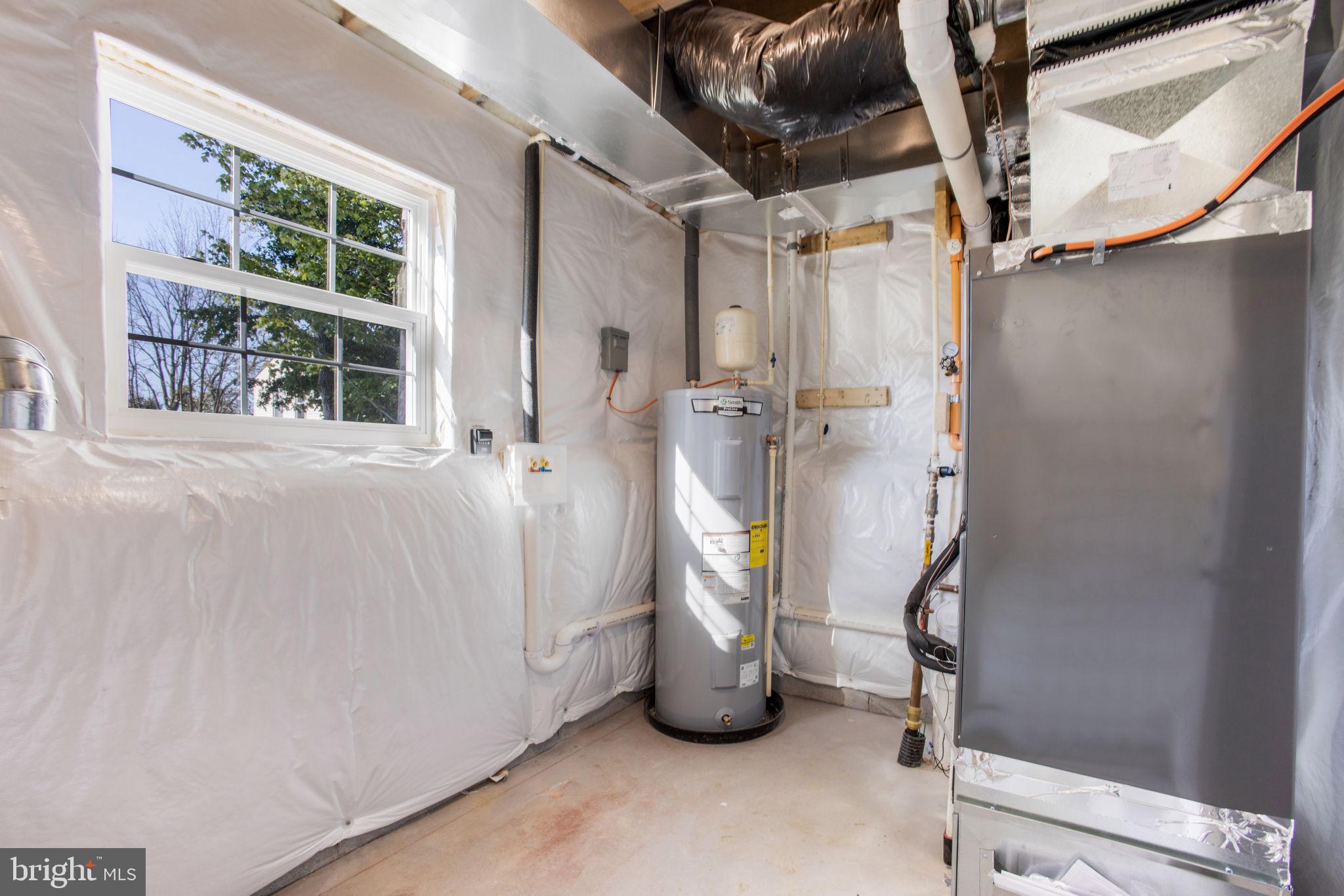 CATONSVILLE MANOR - Residential