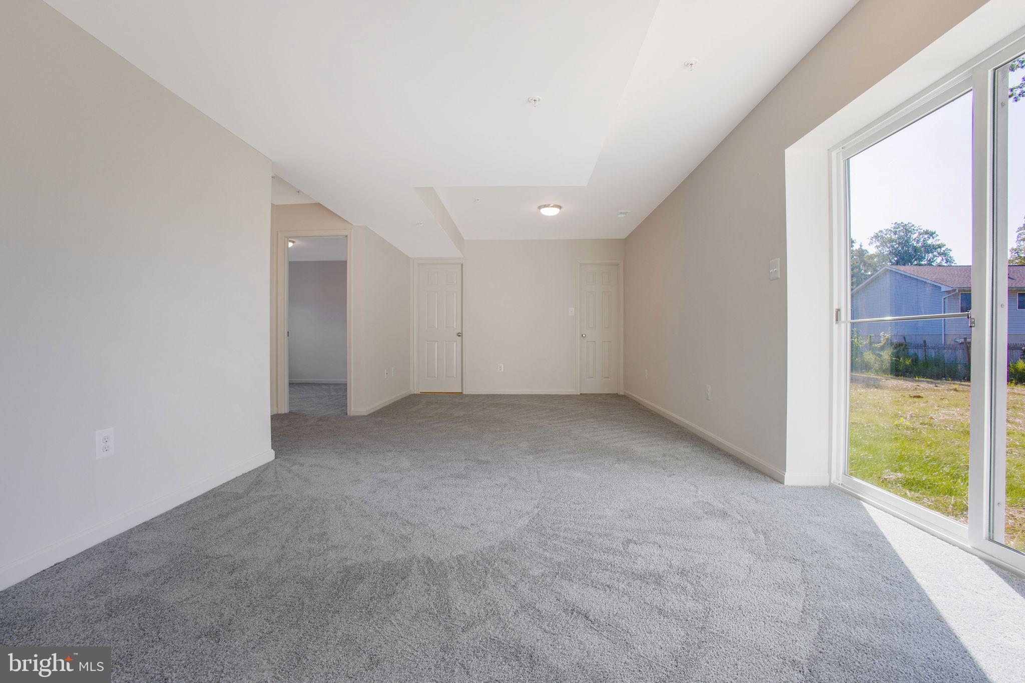 CATONSVILLE MANOR - Residential