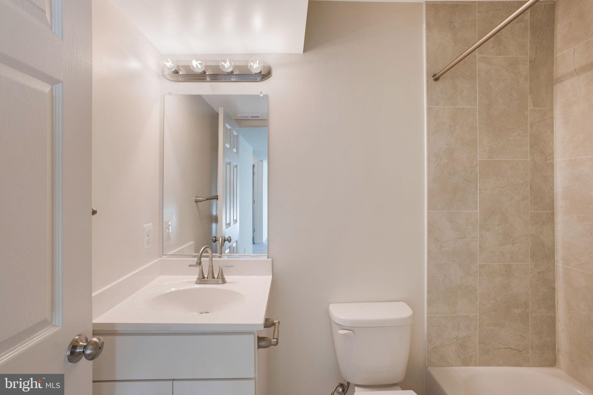 CATONSVILLE MANOR - Residential