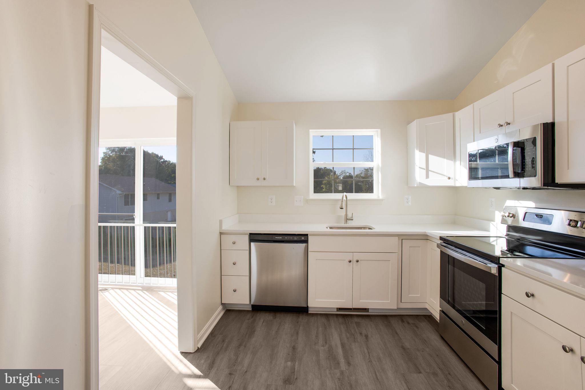 CATONSVILLE MANOR - Residential