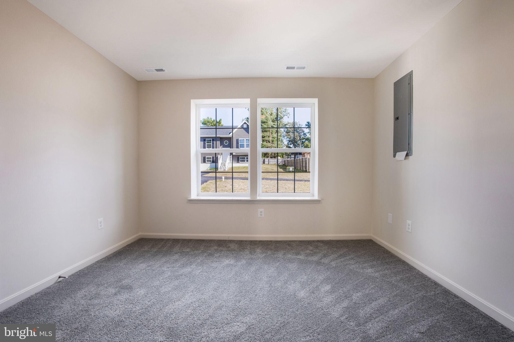 CATONSVILLE MANOR - Residential