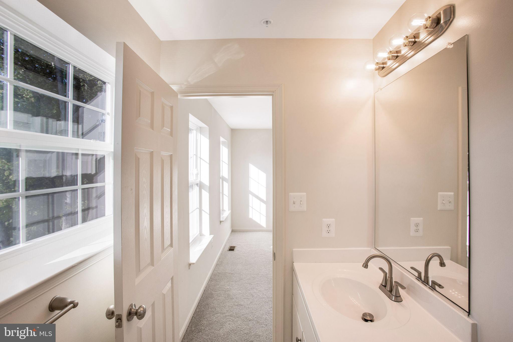 CATONSVILLE MANOR - Residential