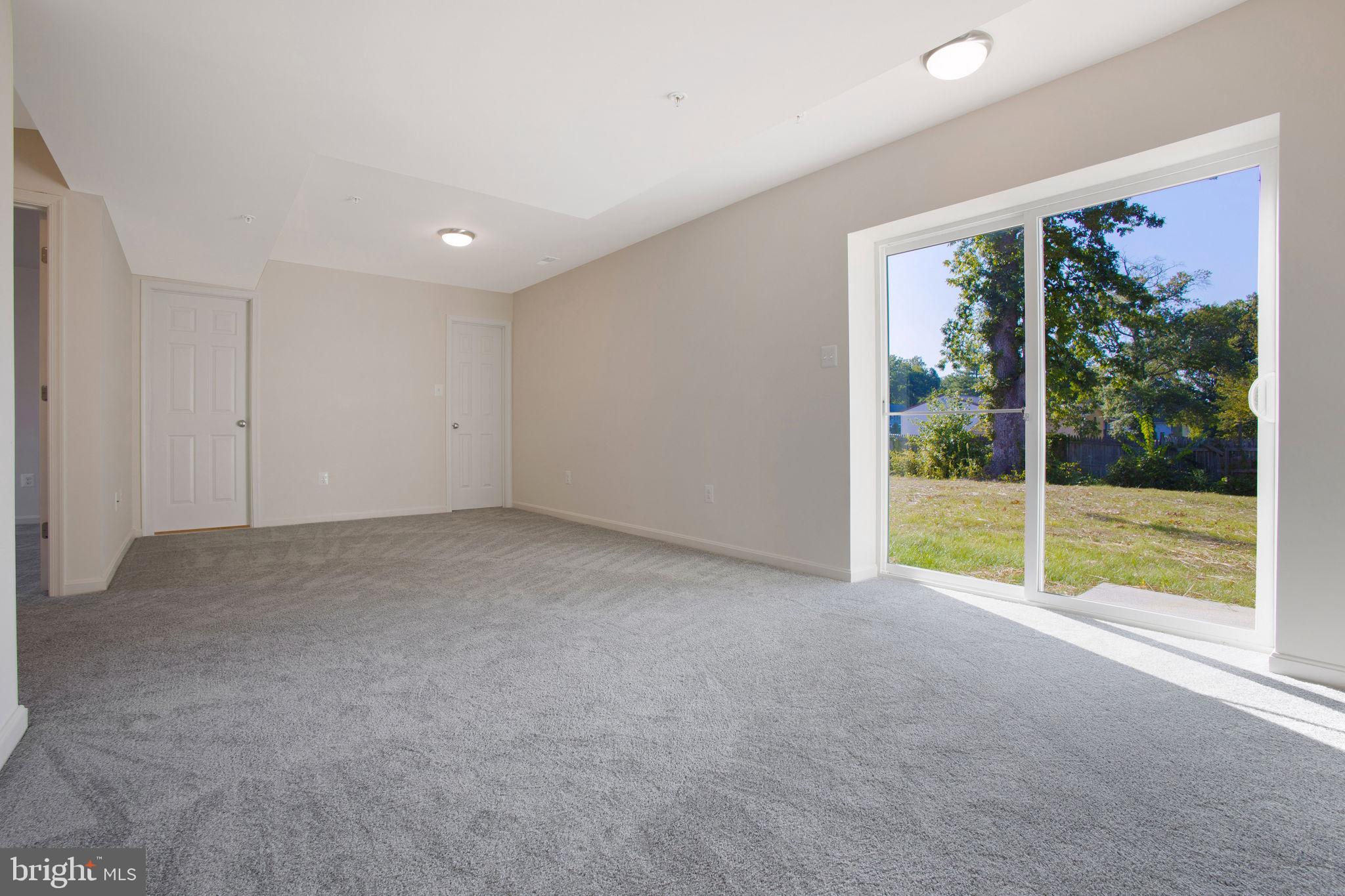 CATONSVILLE MANOR - Residential