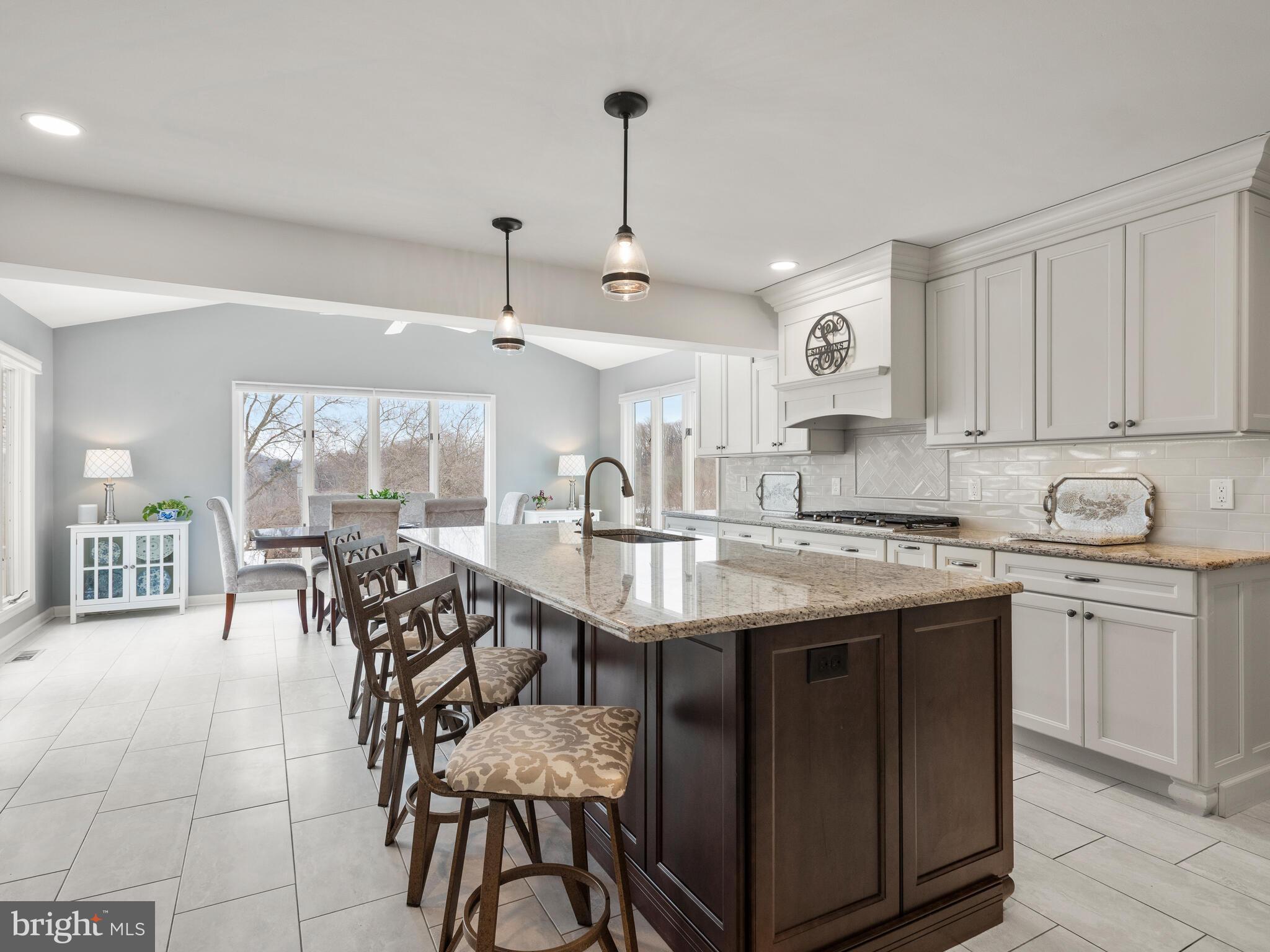 BOW TREE - Residential