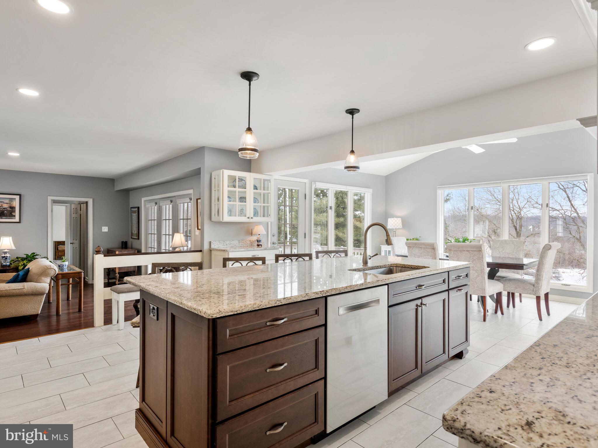 BOW TREE - Residential