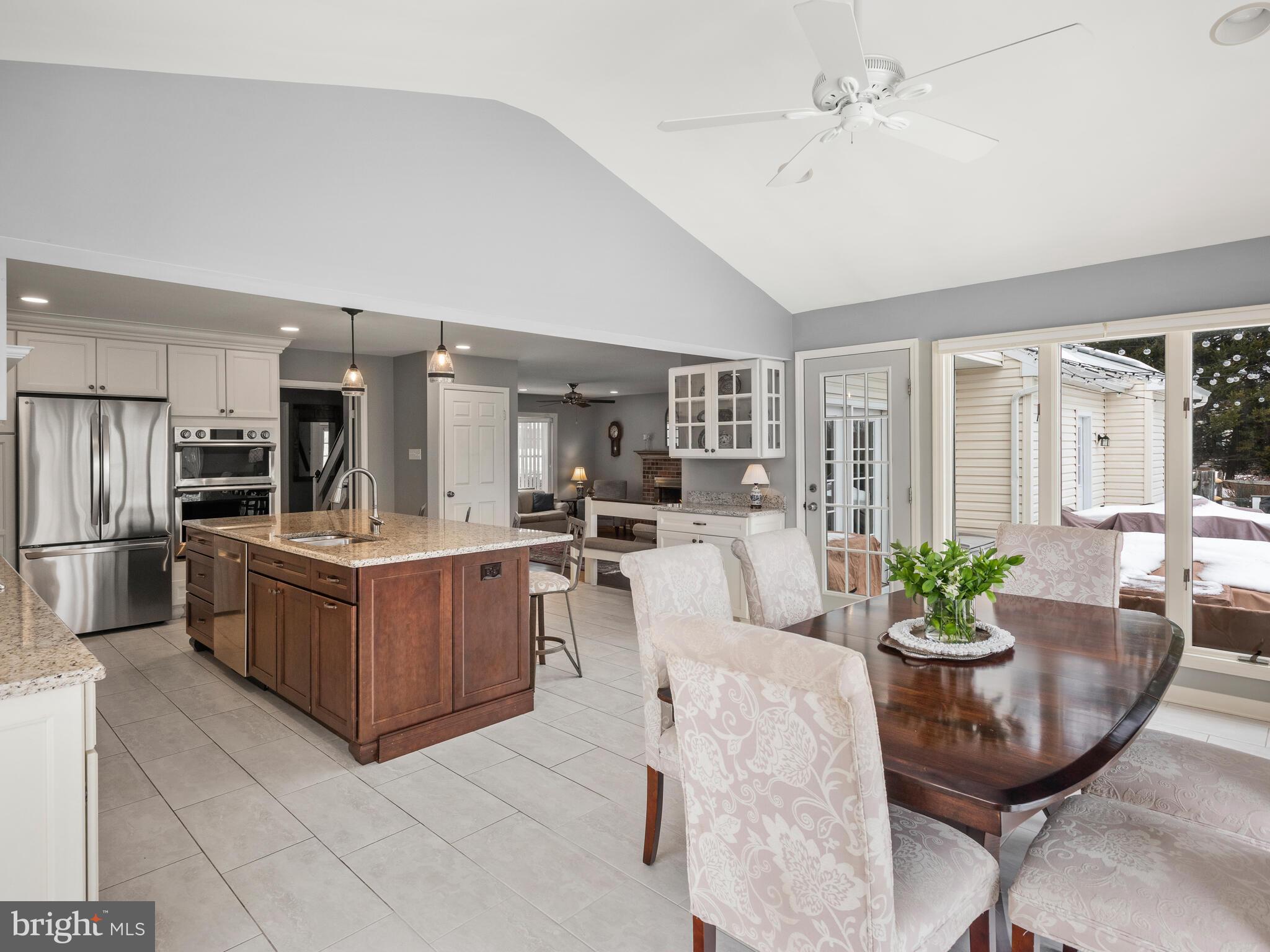 BOW TREE - Residential