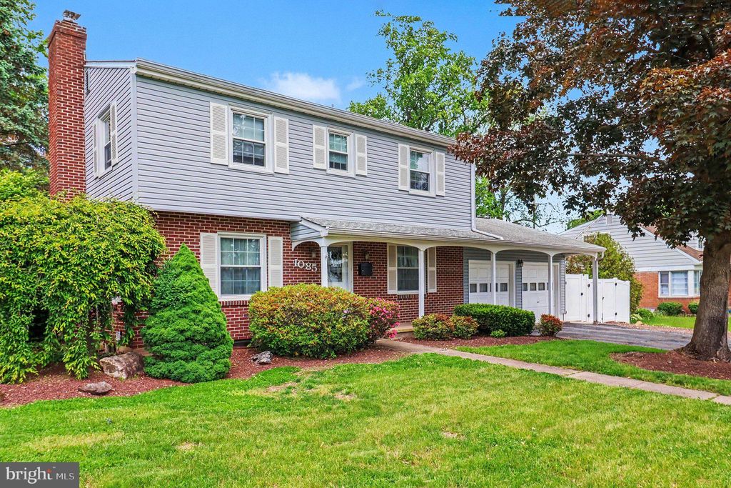 Photo of 1085 N Washington Street, POTTSTOWN, PA 19464 (MLS # PAMC2180570)