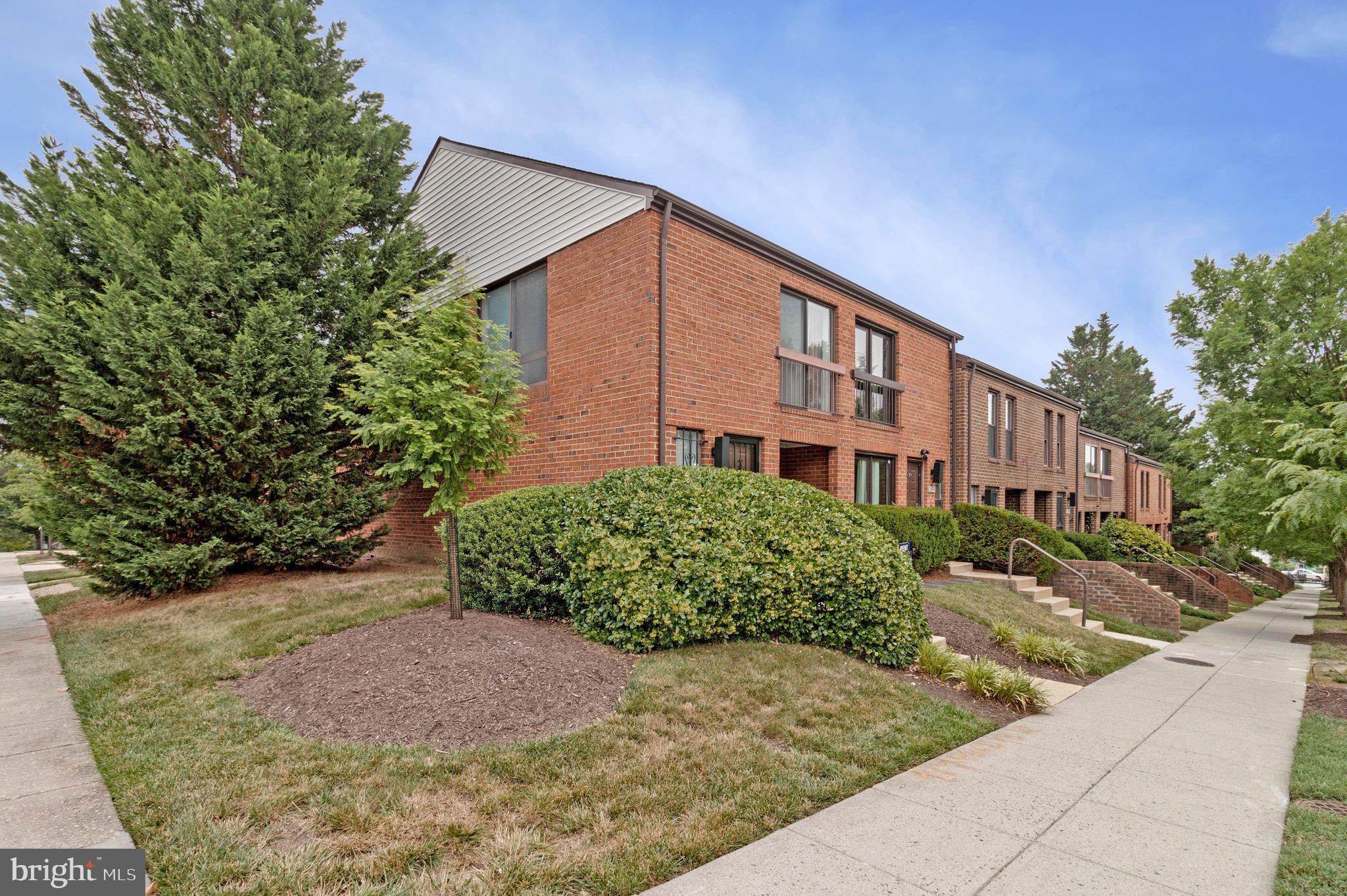 2435 18TH STREET NE 2435