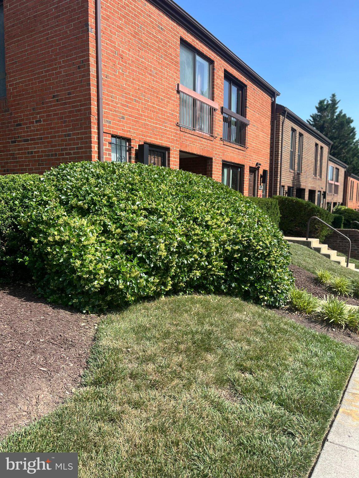 2435 18TH STREET NE 2435