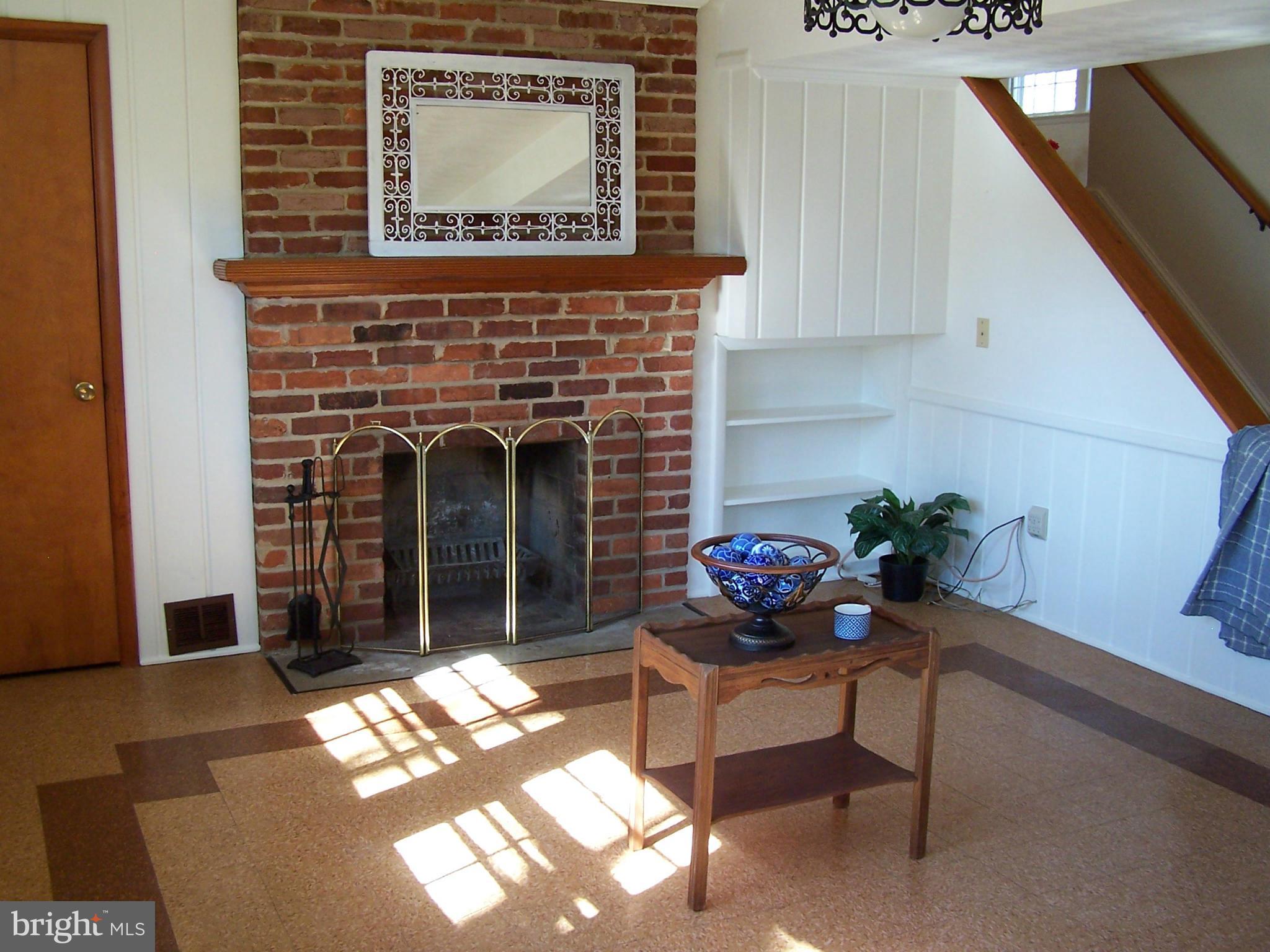 HOLLINDALE - Residential