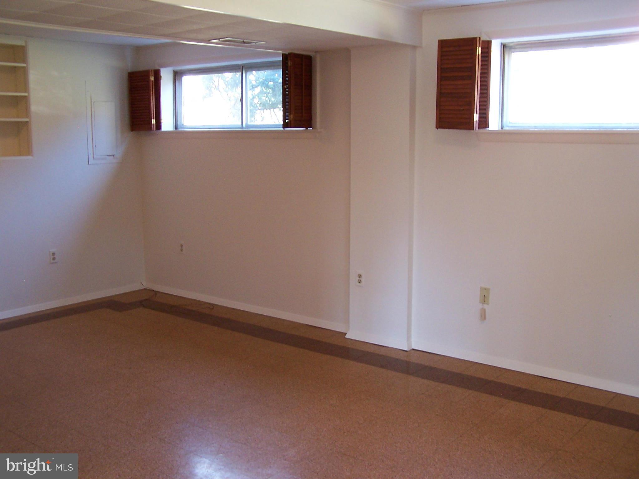 HOLLINDALE - Residential