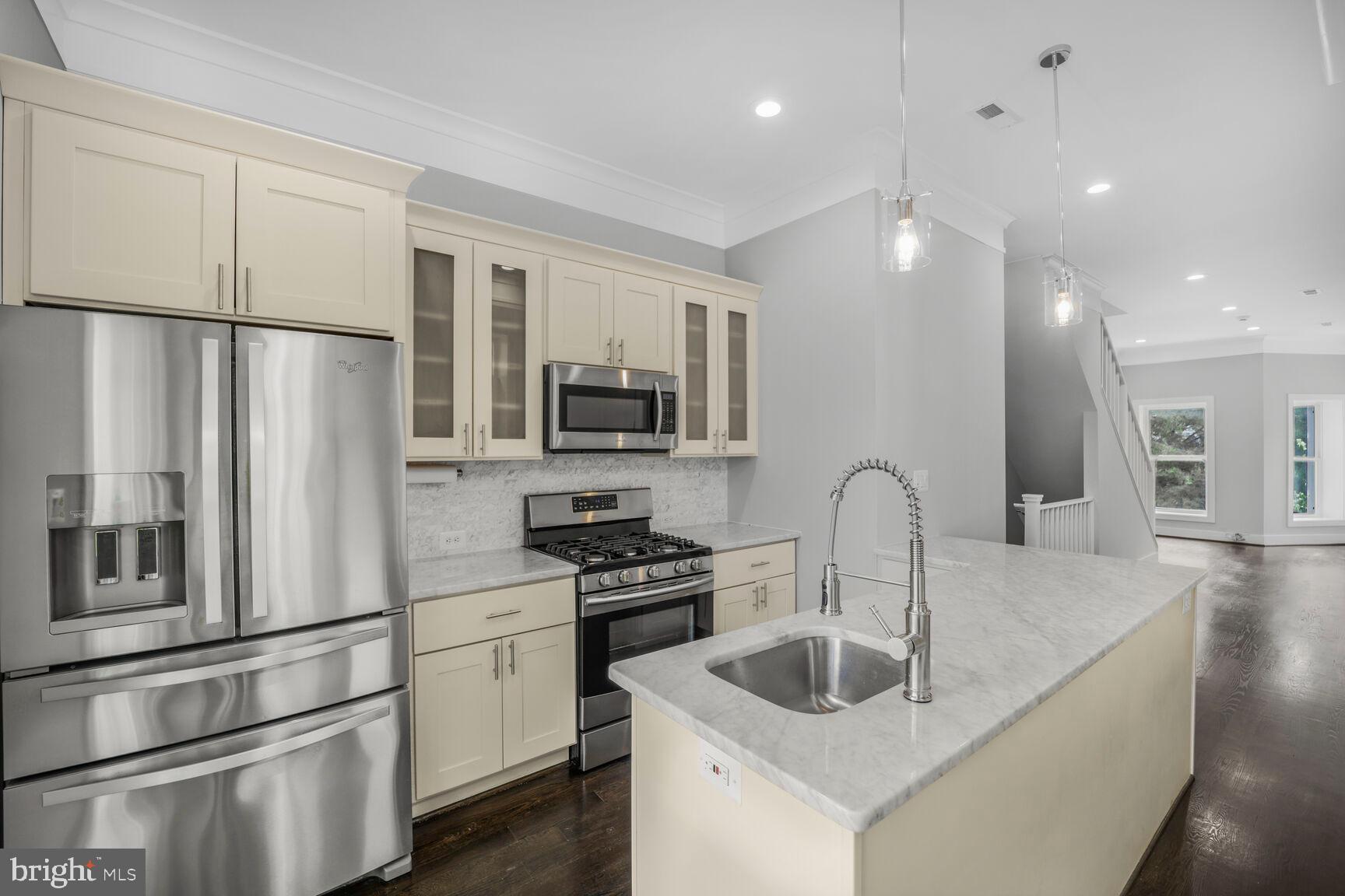2015 FLAGLER PLACE NW 2
