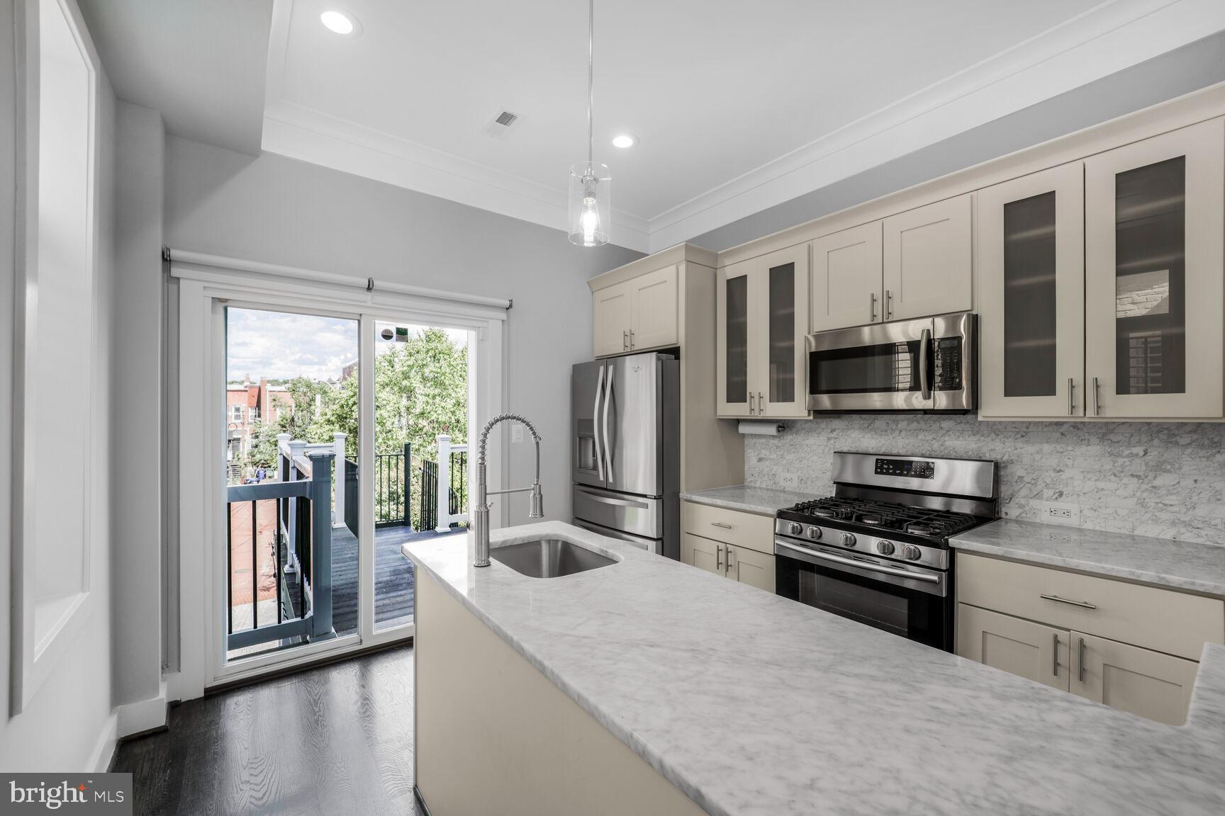 2015 FLAGLER PLACE NW 2