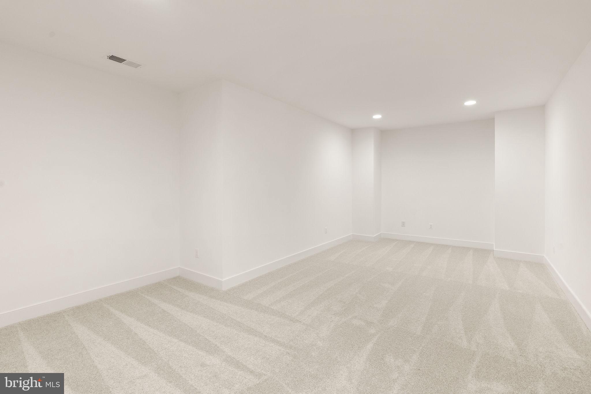 FAIRFAX FARMS - Residential