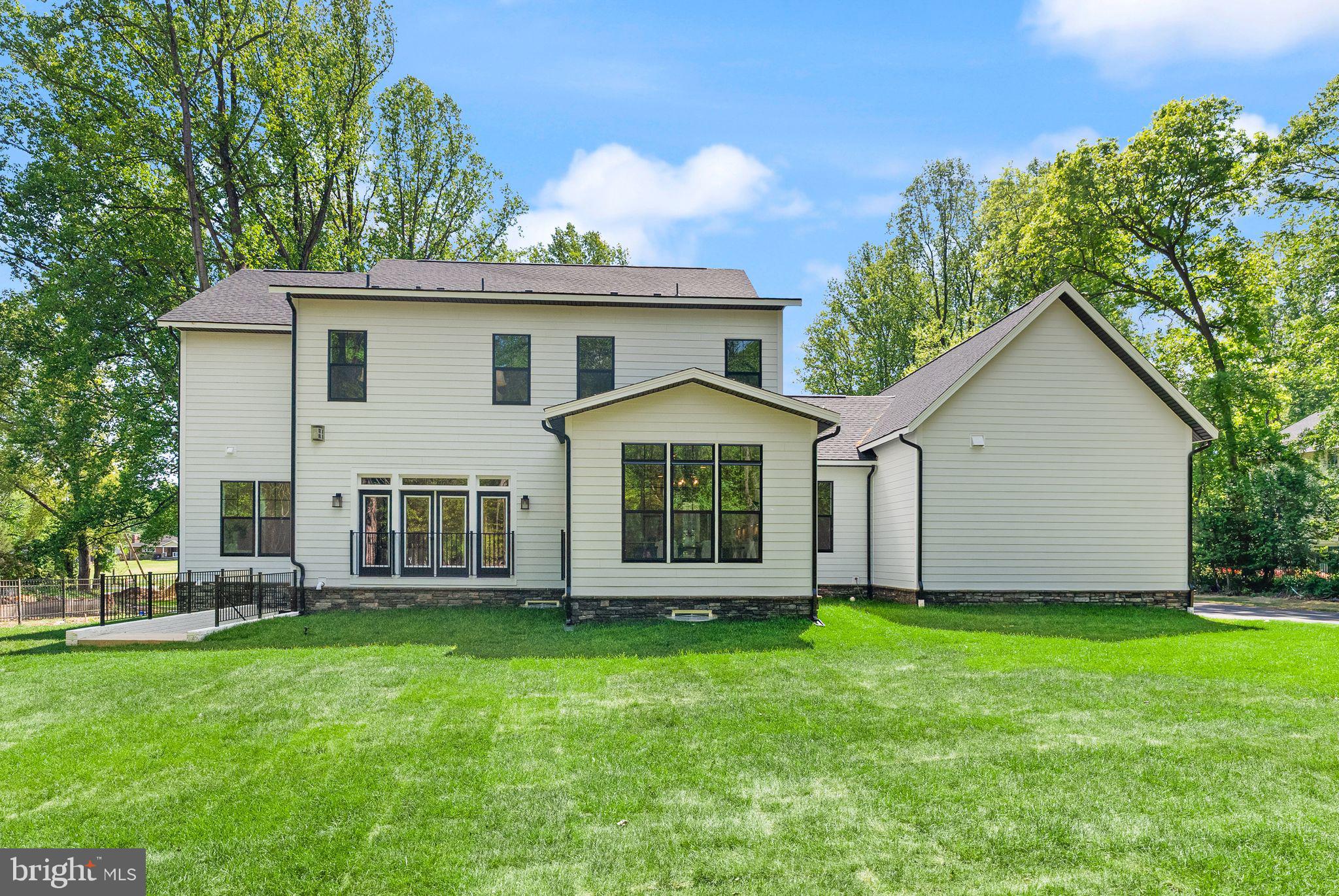 FAIRFAX FARMS - Residential