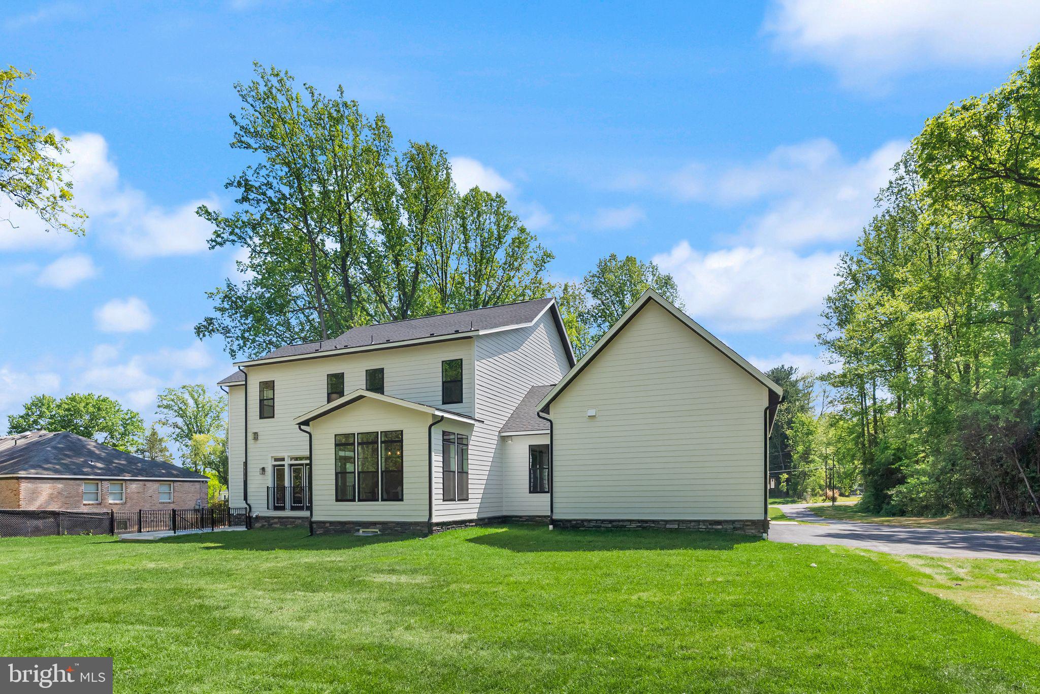 FAIRFAX FARMS - Residential