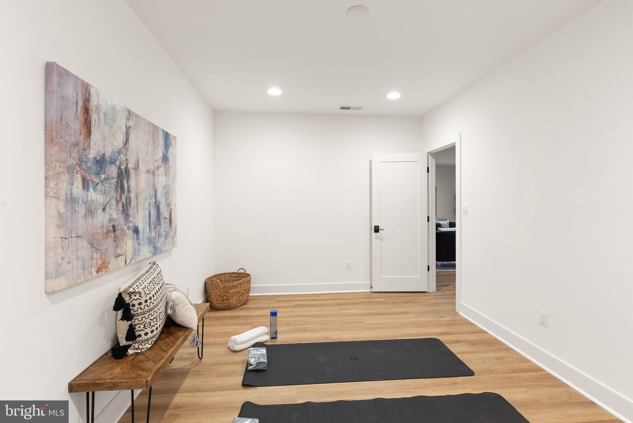 FAIRFAX FARMS - Residential