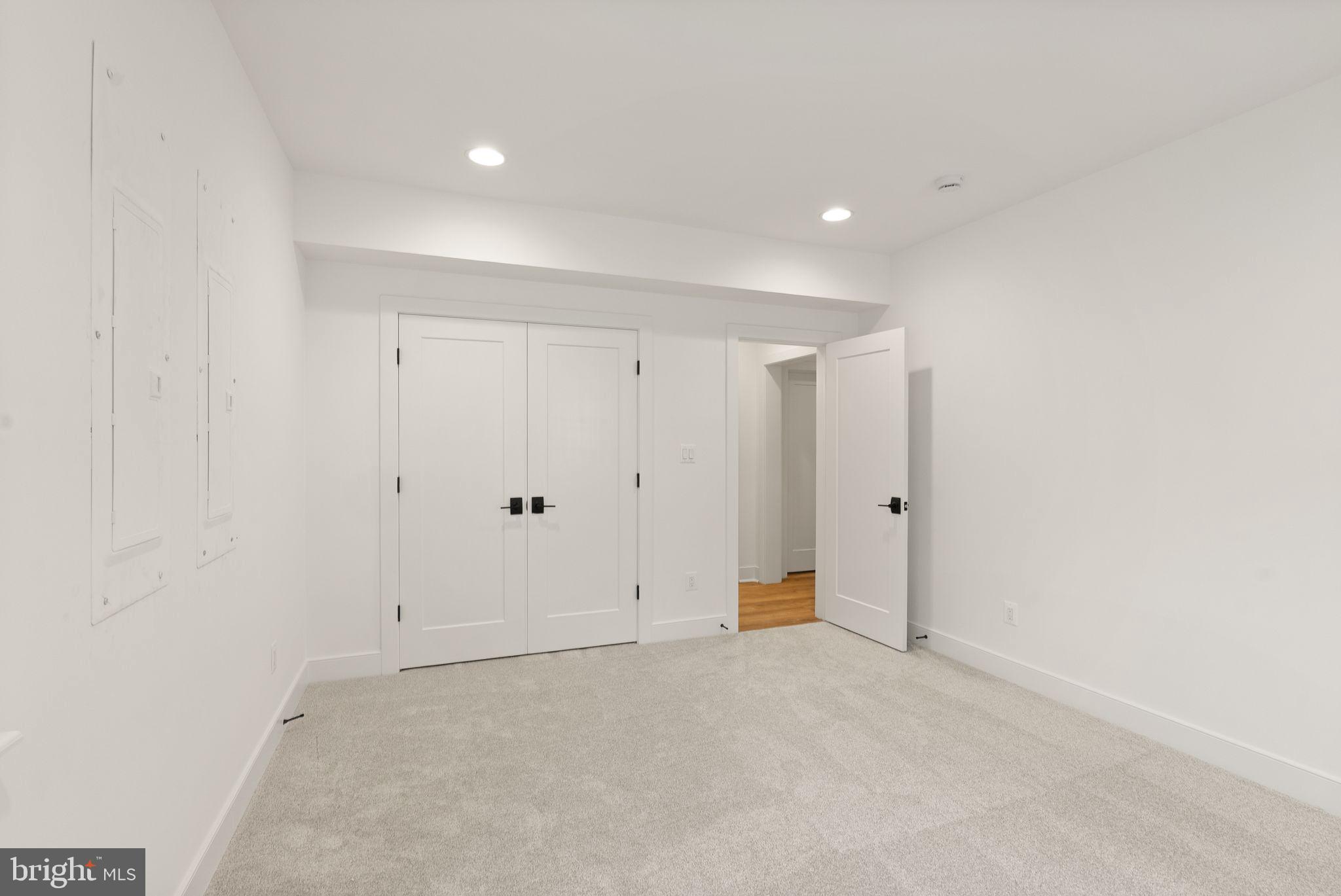 FAIRFAX FARMS - Residential