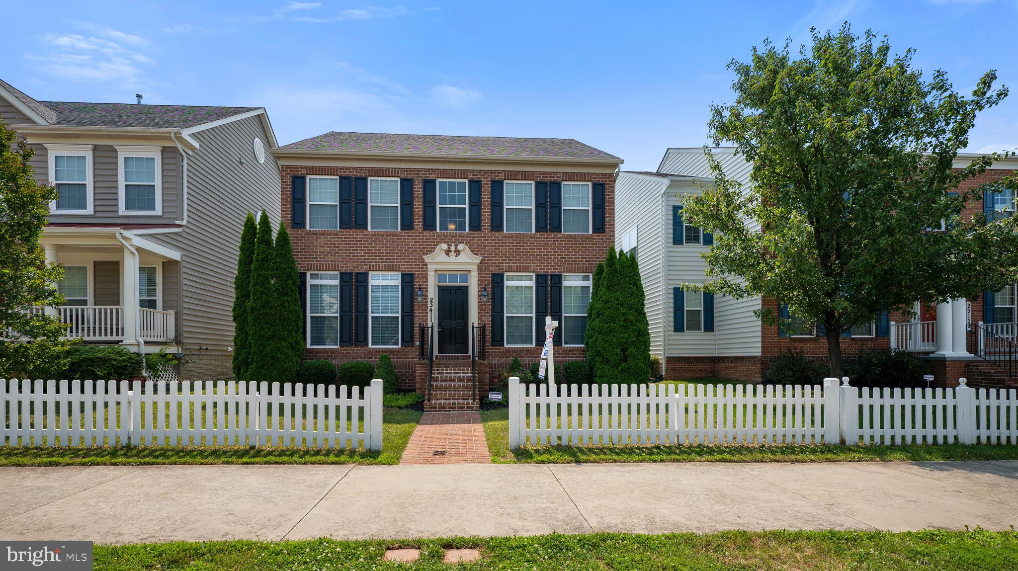 ARORA HILLS - Residential