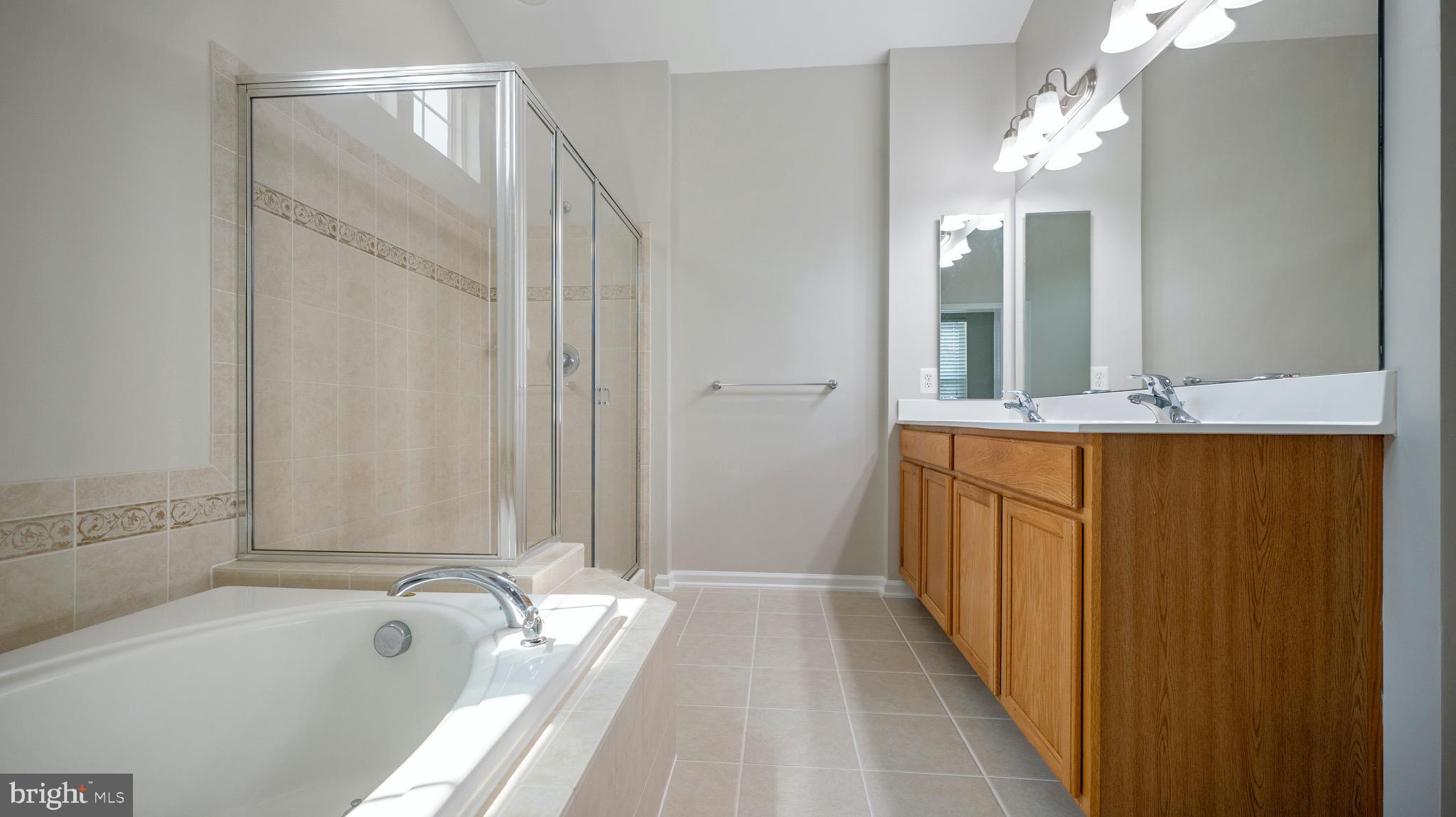 ARORA HILLS - Residential