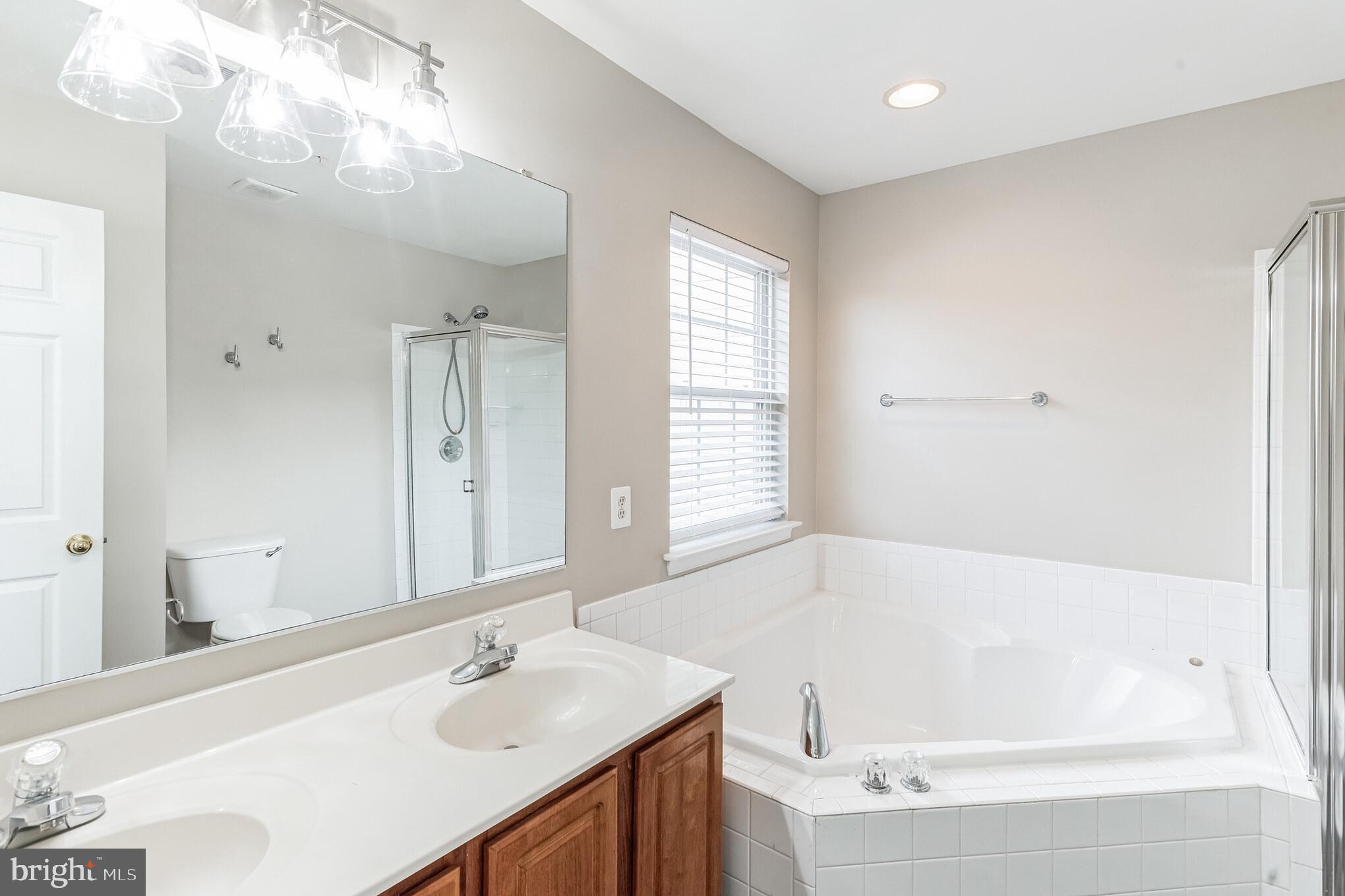 WOODVIEW VILLAGE WEST - Residential Lease