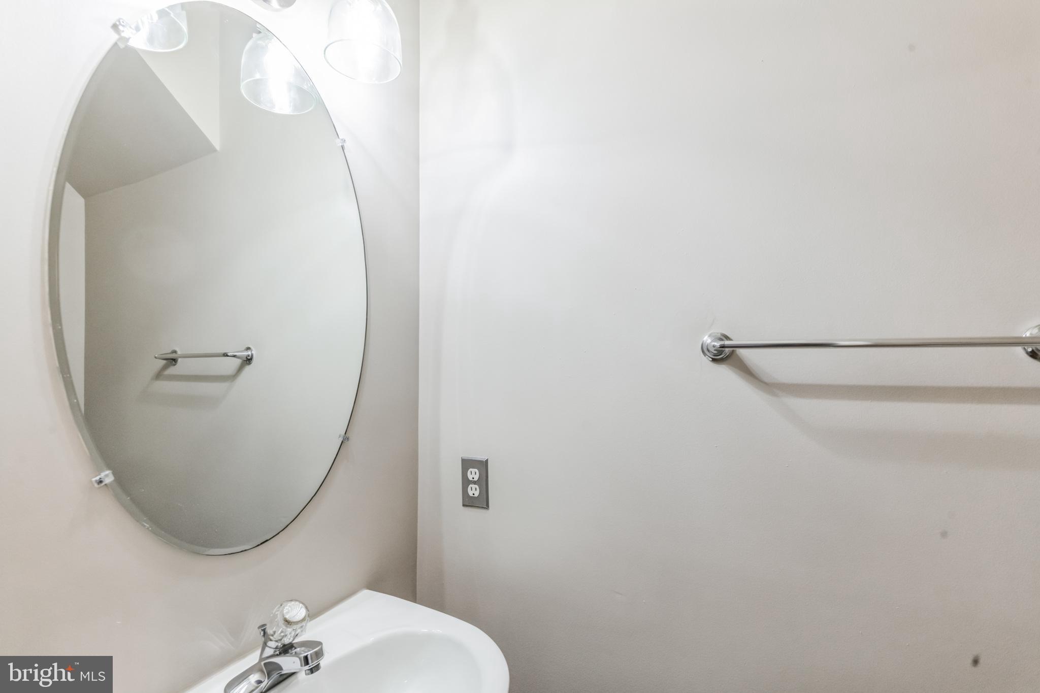 WOODVIEW VILLAGE WEST - Residential Lease