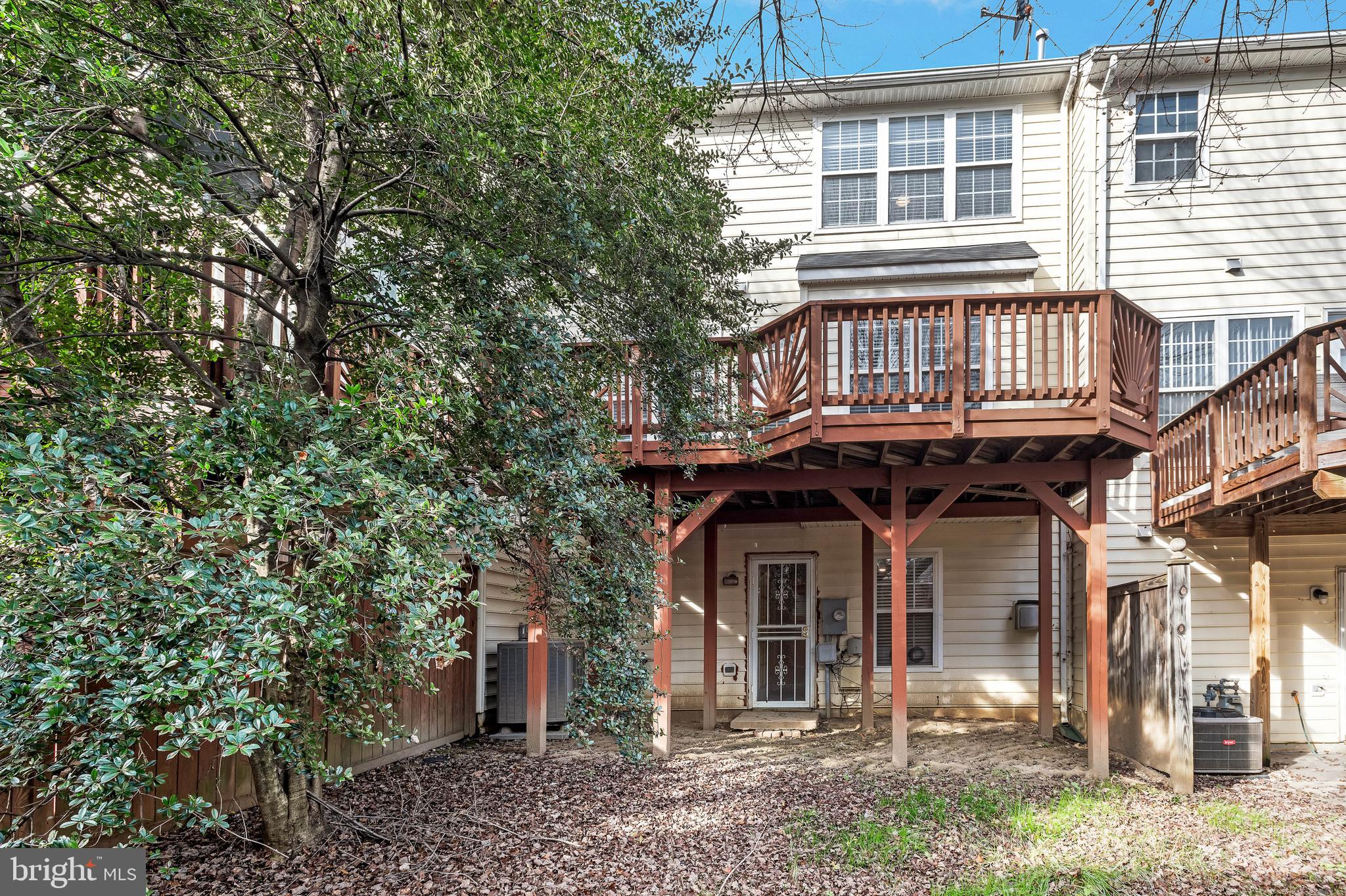 WOODVIEW VILLAGE WEST - Residential Lease