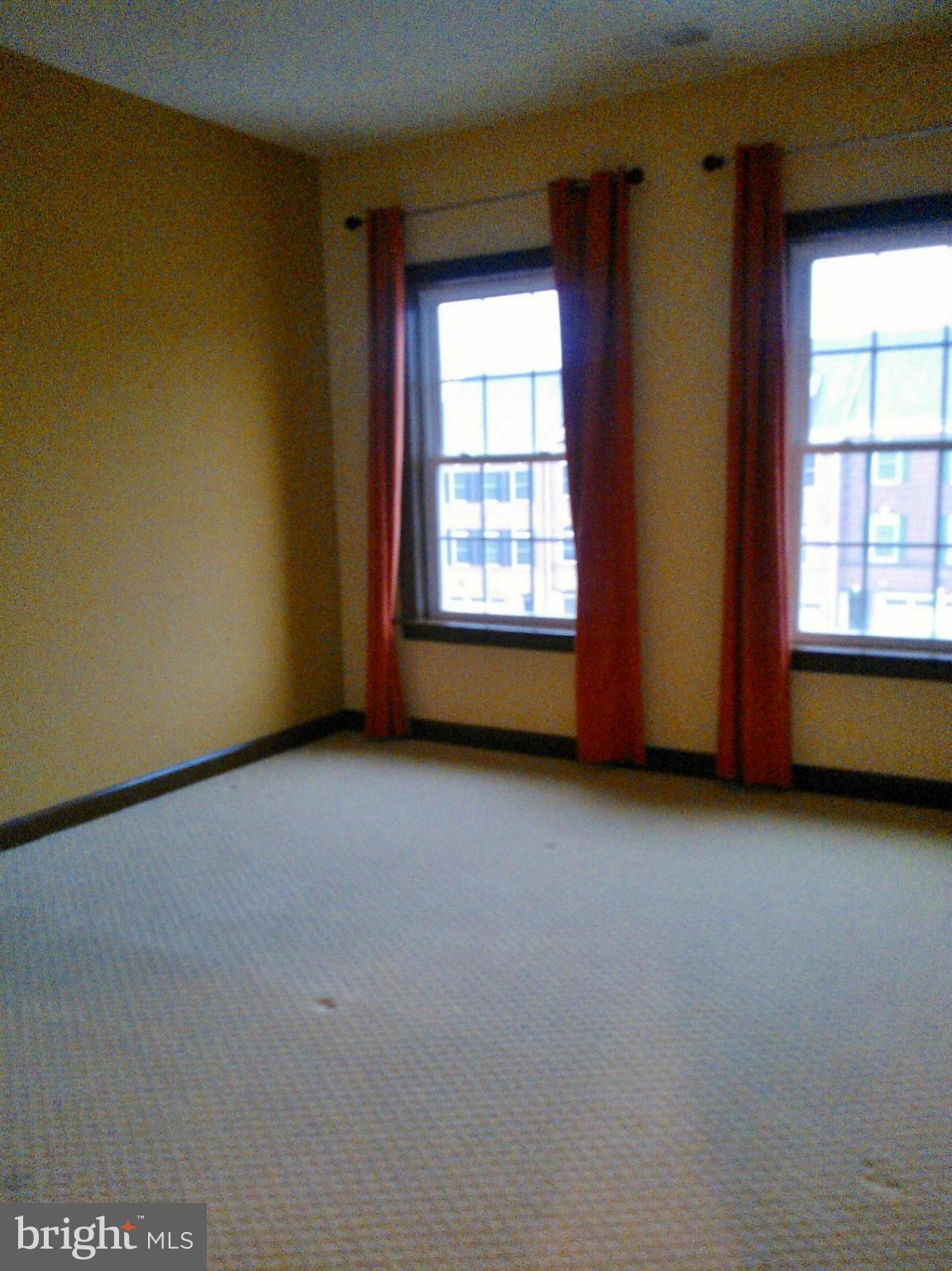 FAIRWOOD-PHASE 2-PLAT 10 - Residential Lease