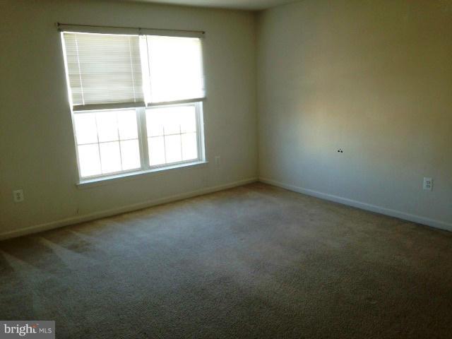 WESTBURY PUB - Residential Lease