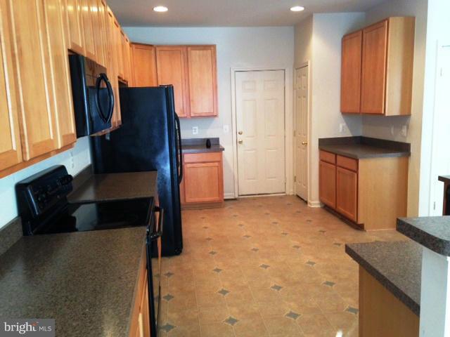 WESTBURY PUB - Residential Lease