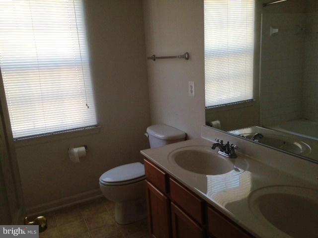 WESTBURY PUB - Residential Lease