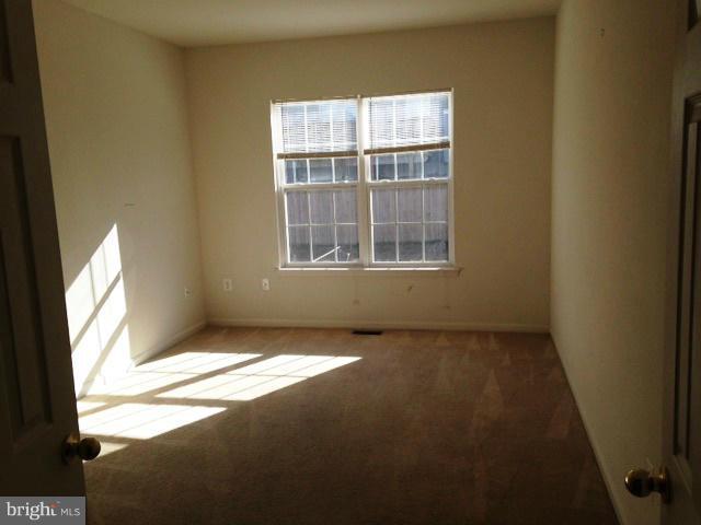 WESTBURY PUB - Residential Lease