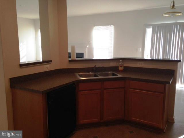 WESTBURY PUB - Residential Lease