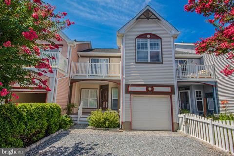 Photo of 941 Yacht Club Drive, OCEAN PINES, MD 21811 (MLS # MDWO2039966)