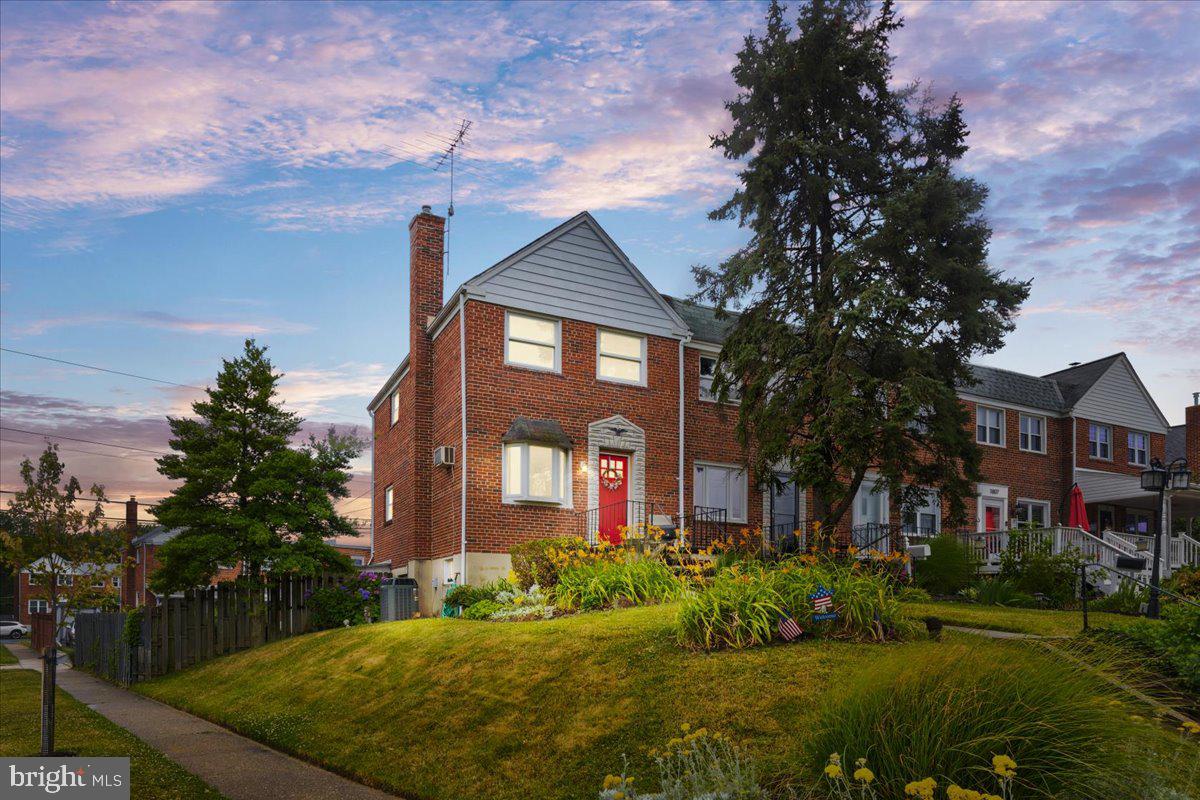 EASTFIELD - Residential