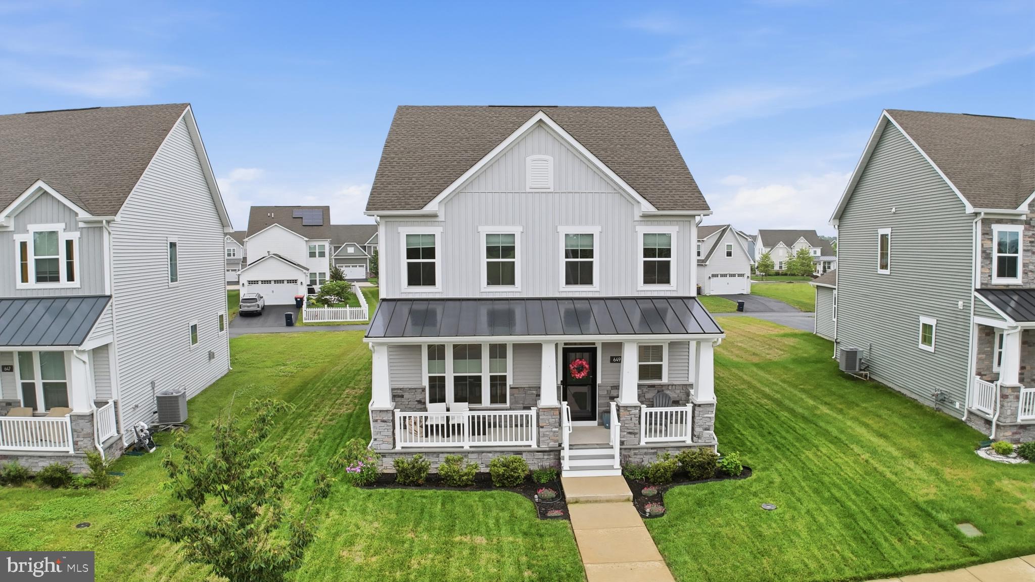 649 SPRING HOLLOW DRIVE