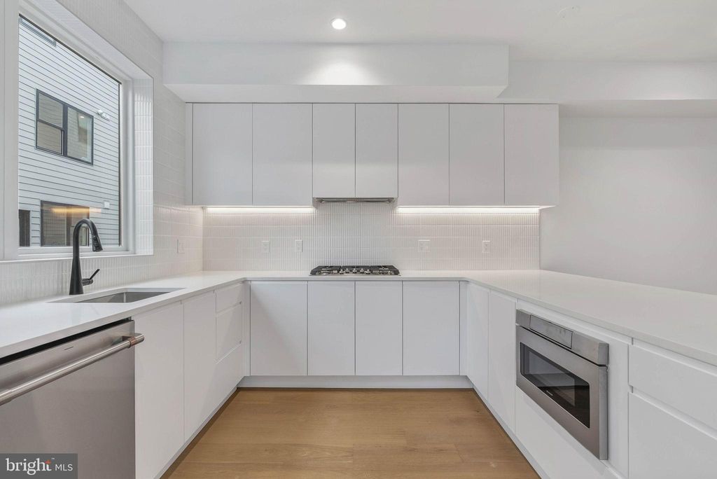 Photo of 650 Fairmount Avenue #A2, PHILADELPHIA, PA 19123 (MLS # PAPH2543844)