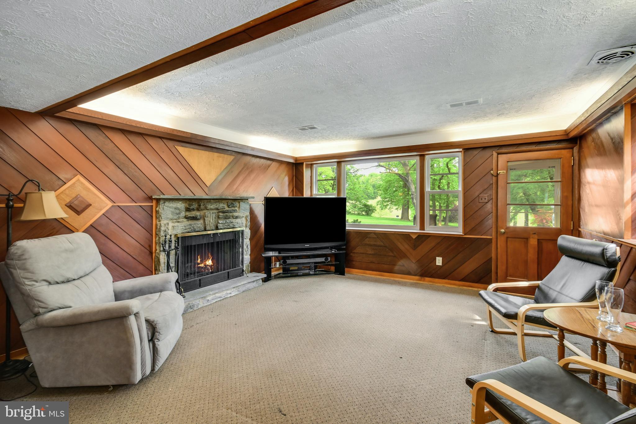 HUNTINGDON VALLEY - Residential