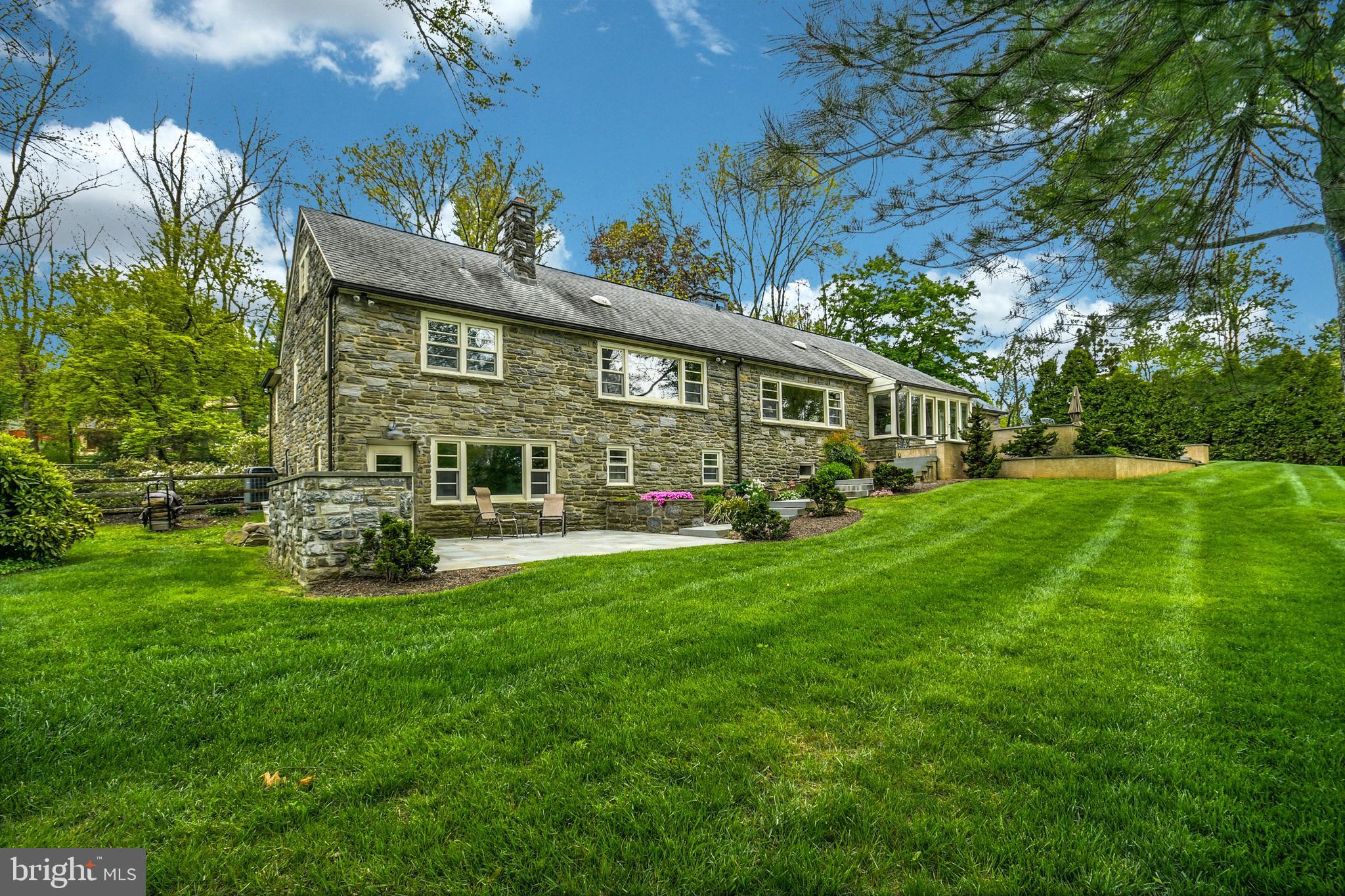 HUNTINGDON VALLEY - Residential