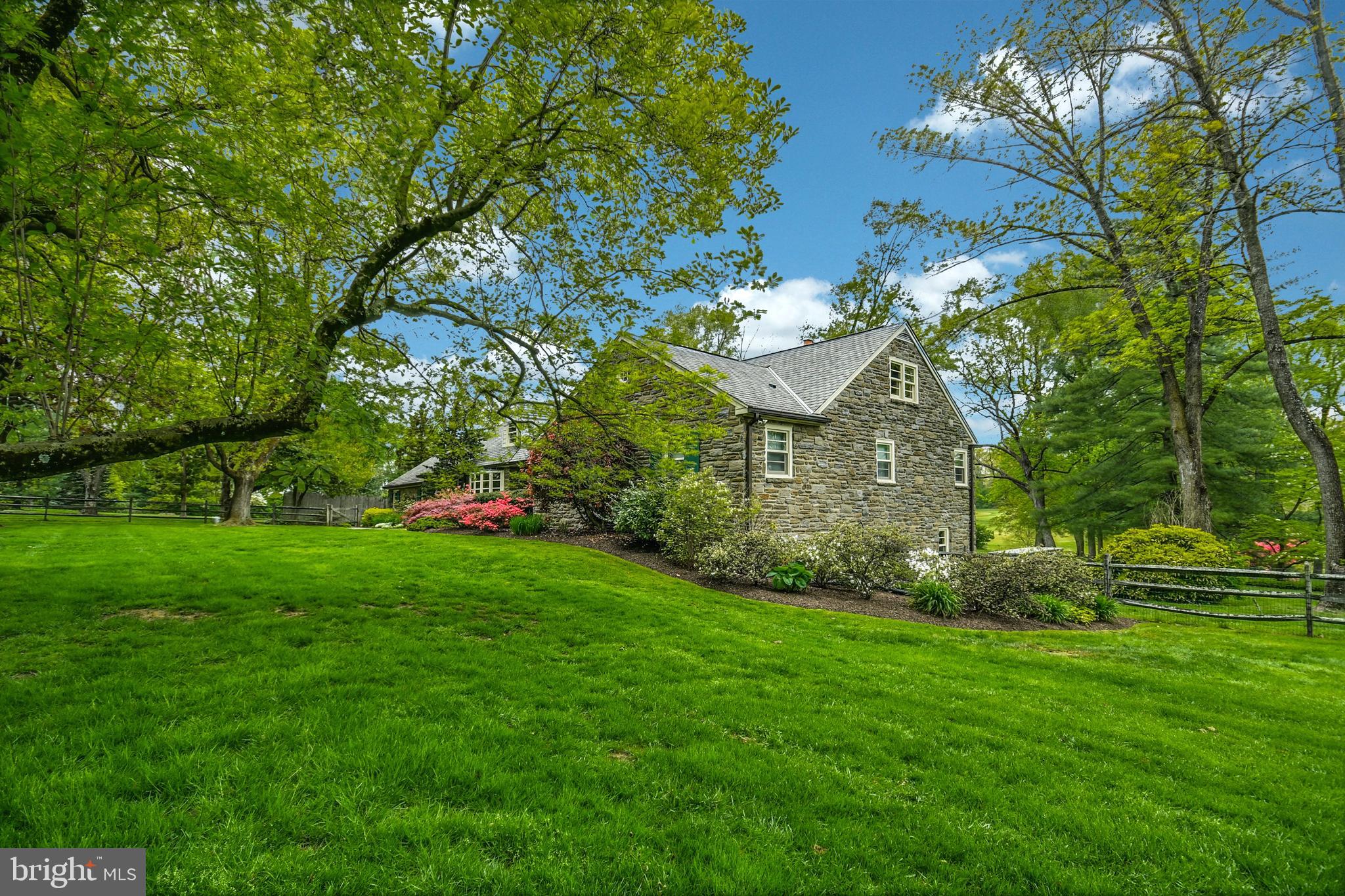 HUNTINGDON VALLEY - Residential