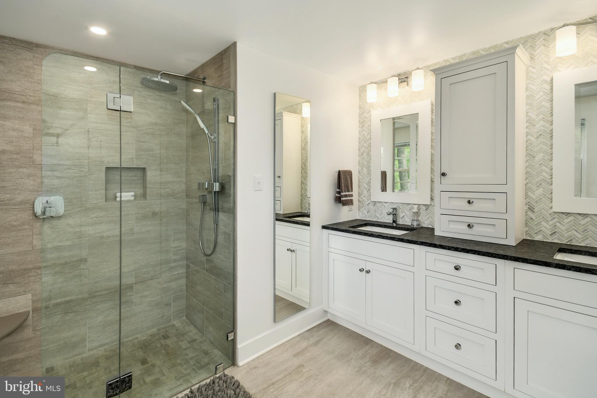 HUNTINGDON VALLEY - Residential