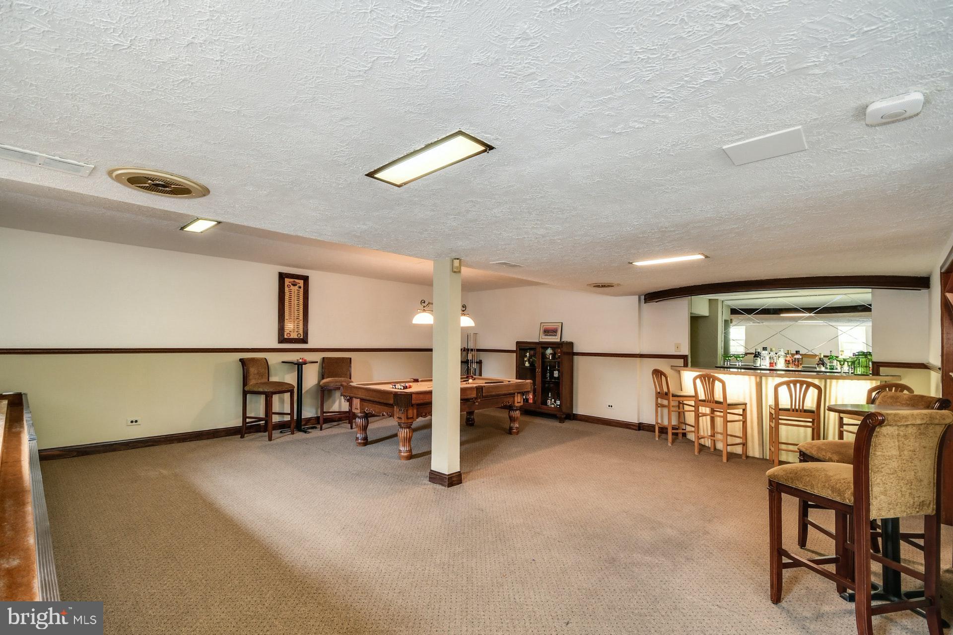 HUNTINGDON VALLEY - Residential