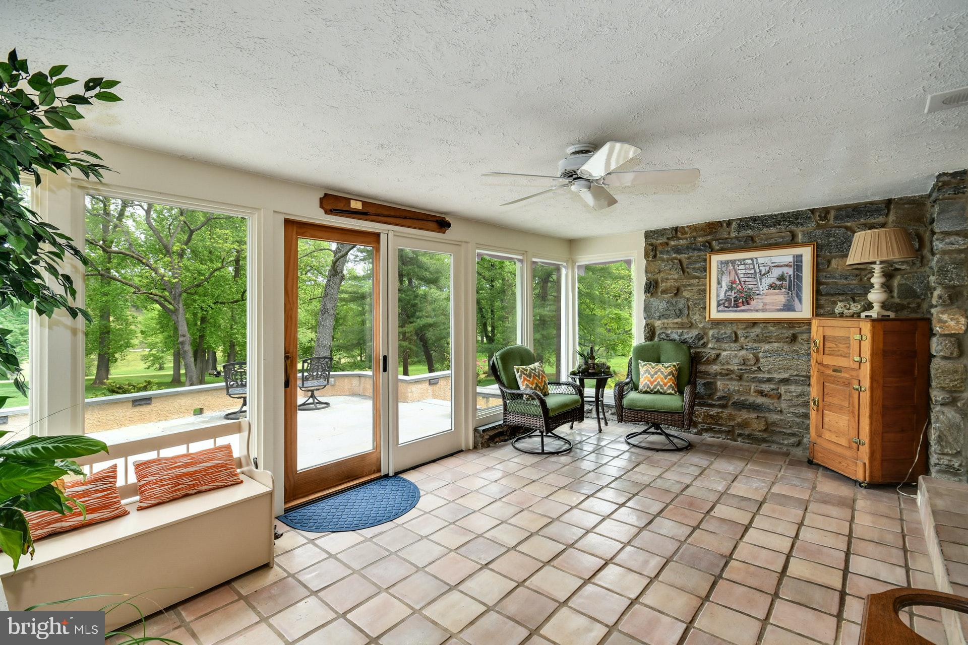 HUNTINGDON VALLEY - Residential