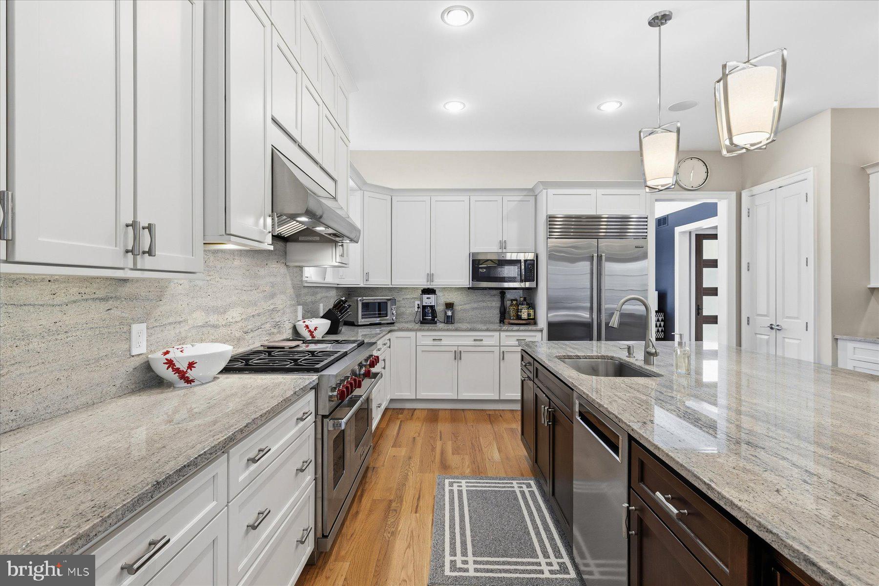 32 ELEANOR LEE LANE E