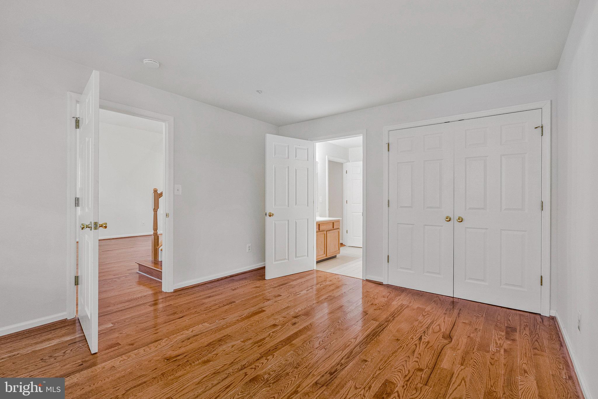 ASHBURN FARM - Residential