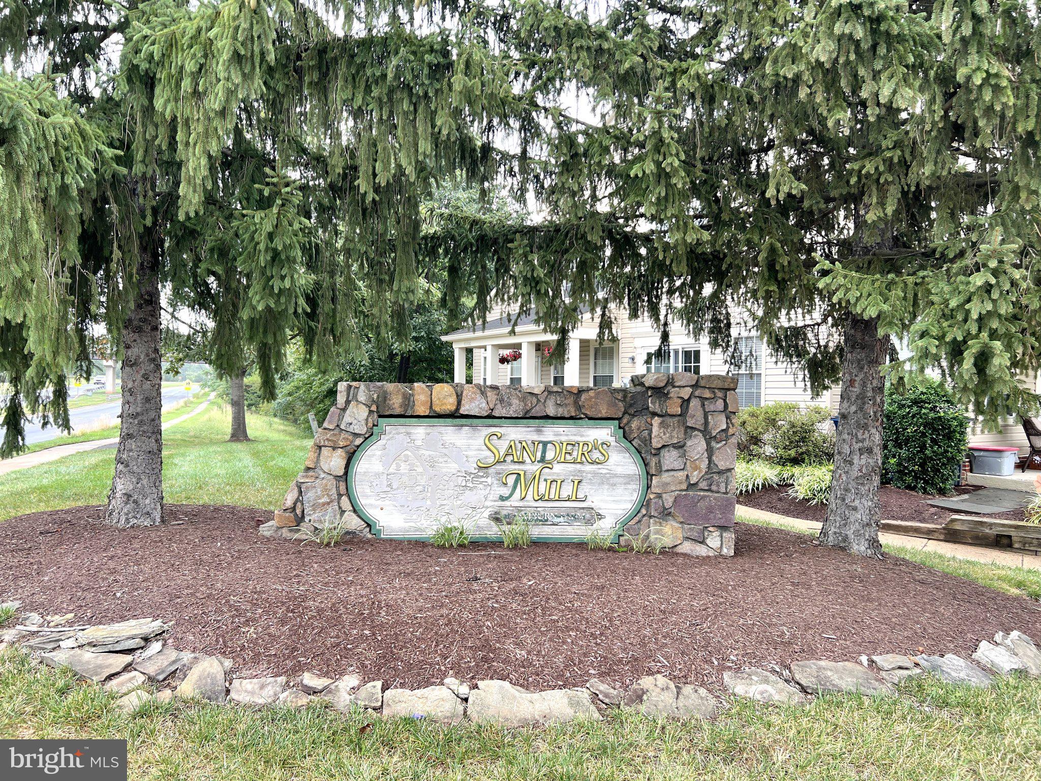 ASHBURN FARM - Residential